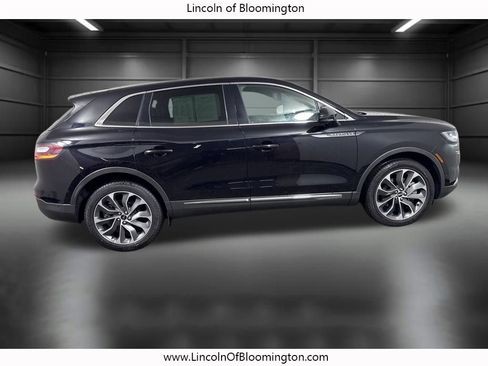 Certified 2022 Lincoln Nautilus Reserve w/ Equipment Group 201A image 9