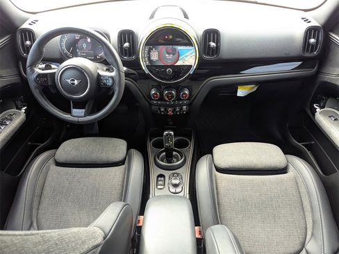 Used 2022 MINI Cooper Countryman S w/ Premium Package image 15