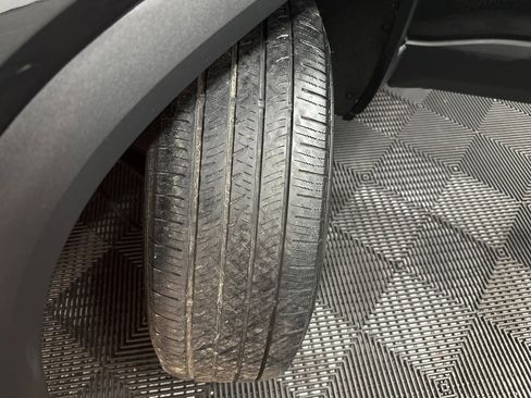 Used 2017 GMC Acadia SLT image 38