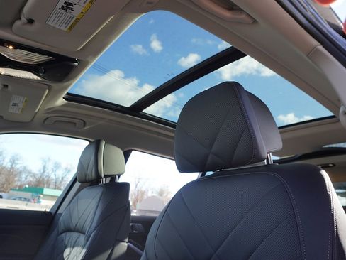 Used 2023 BMW X7 xDrive40i w/ Premium Package image 27