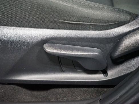 Used 2024 Toyota RAV4 LE FWD image 31