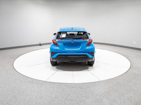 Used 2019 Toyota C-HR XLE image 28