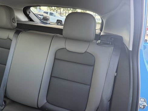 New 2025 Chevrolet Trax ACTIV w/ Sunroof Package image 30