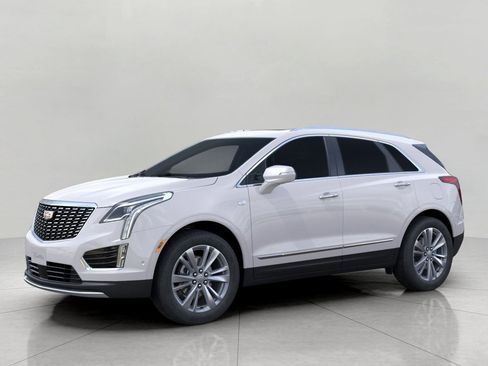New 2026 Cadillac XT5 Premium Luxury image 2