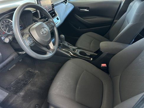 Used 2021 Toyota Corolla LE image 9