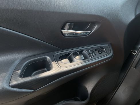 Used 2025 Nissan Versa SV FWD image 17