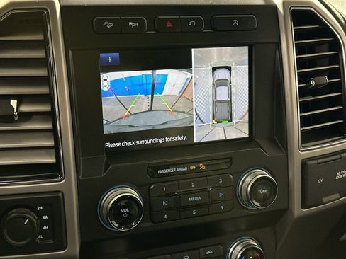 Used 2019 Ford F150 Platinum w/ Equipment Group 701A Luxury image 21