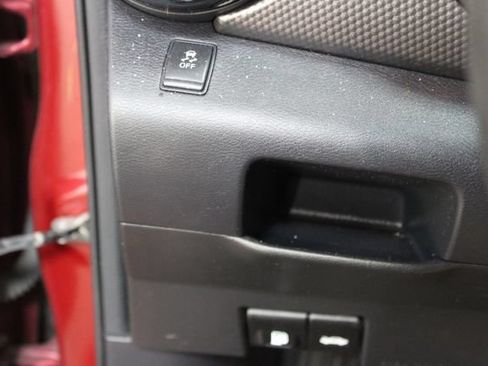 Used 2019 Nissan Kicks SV FWD image 15