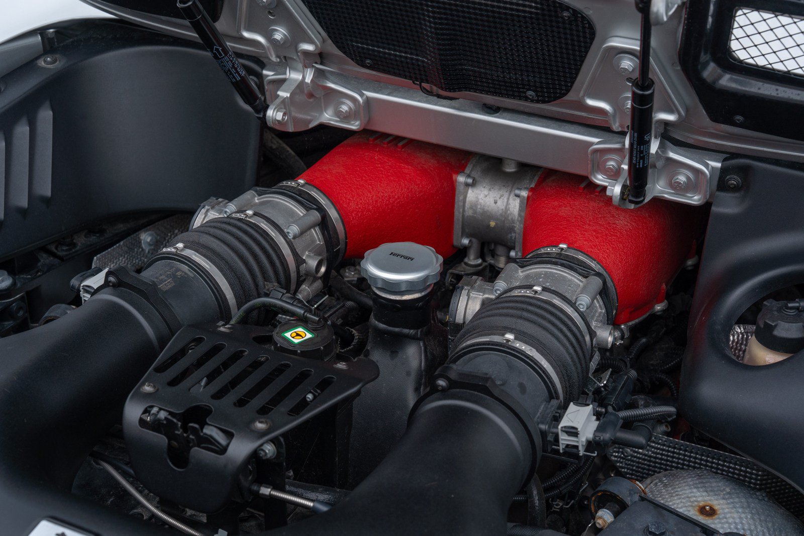 Used 2012 Ferrari 458 Spider RWD image 15