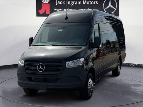 New 2024 Mercedes-Benz Sprinter 3500 image 1