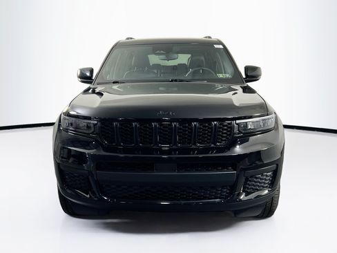 Used 2023 Jeep Grand Cherokee L Laredo AWD/4WD image 2