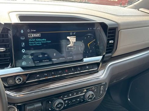 Used 2024 Chevrolet Silverado 1500 LT w/ Z71 Off-Road Package AWD/4WD image 20