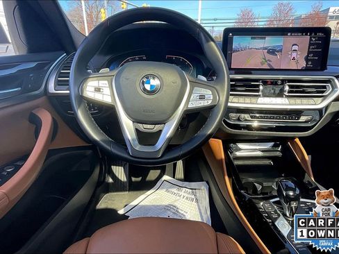 Used 2024 BMW X4 xDrive30i w/ Premium Package image 5