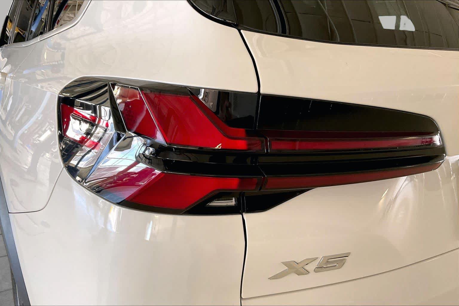 Used 2026 BMW X5 sDrive40i RWD image 26