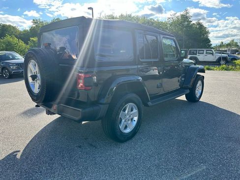 Used 2021 Jeep Wrangler Unlimited Sahara AWD/4WD image 5