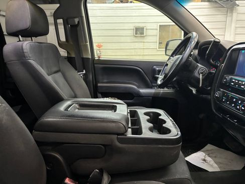 Used 2019 Chevrolet Silverado 1500 LT RWD image 24