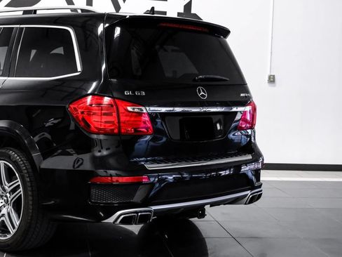 Used 2016 Mercedes-Benz GL 63 AMG 4MATIC image 15
