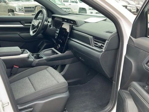 Used 2026 GMC Terrain Elevation image 18