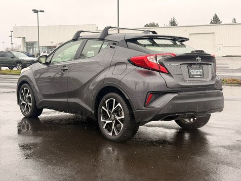 Used 2019 Toyota C-HR XLE image 5