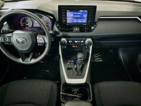 Used 2020 Toyota RAV4 XLE FWD image 27