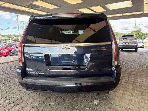 Used 2020 Cadillac Escalade Platinum AWD/4WD image 7