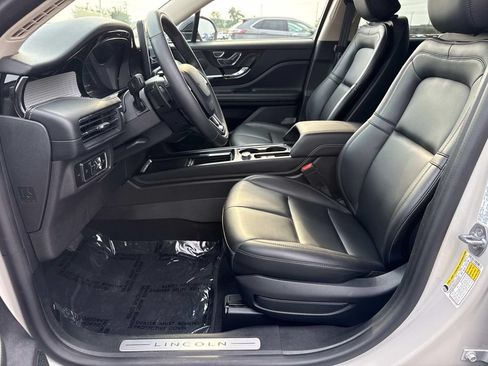 Used 2024 Lincoln Corsair AWD image 24