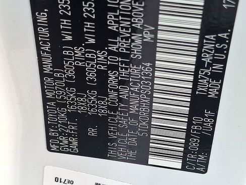 Used 2023 Toyota Highlander LE image 31