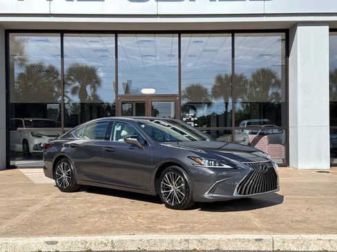 Certified 2025 Lexus ES 350 w/ Premium Package FWD image 9