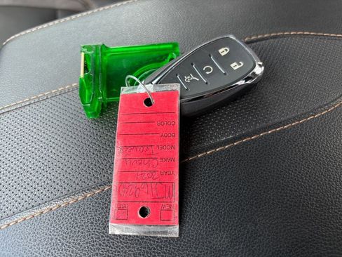 Used 2021 Chevrolet Traverse Premier w/ Redline Edition image 36