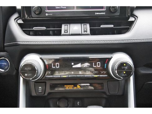 Used 2021 Toyota RAV4 XLE Premium AWD/4WD image 26