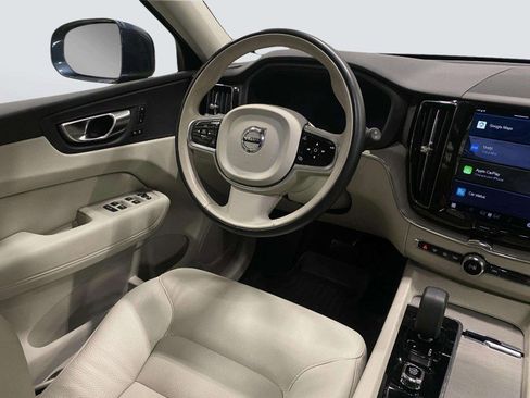 Used 2023 Volvo XC60 B5 Plus FWD image 24