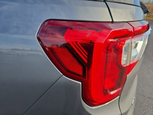 Used 2023 GMC Acadia SLT w/ Preferred Package image 37