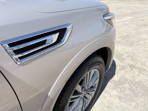 Used 2019 INFINITI QX80 Luxe RWD image 15