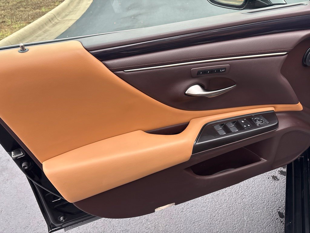 Used 2019 Lexus ES 350 w/ Premium Package FWD image 12