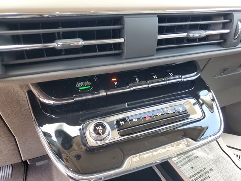 Certified 2024 Lincoln Corsair FWD image 22