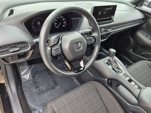 Used 2023 Honda HR-V Sport image 11