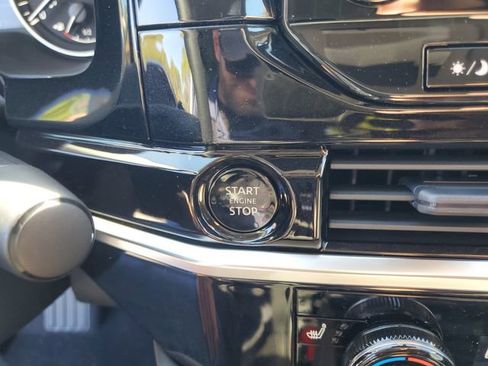 New 2025 Nissan Pathfinder SL image 21