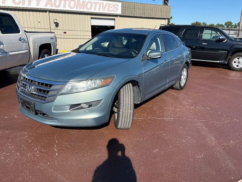 Used 2010 Honda Crosstour EX-L image 2