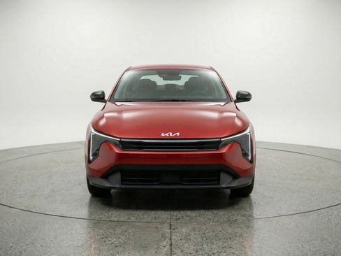 Used 2025 Kia K4 LXS image 2