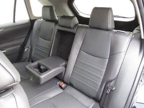 Certified 2025 Toyota RAV4 XLE Premium AWD/4WD image 17