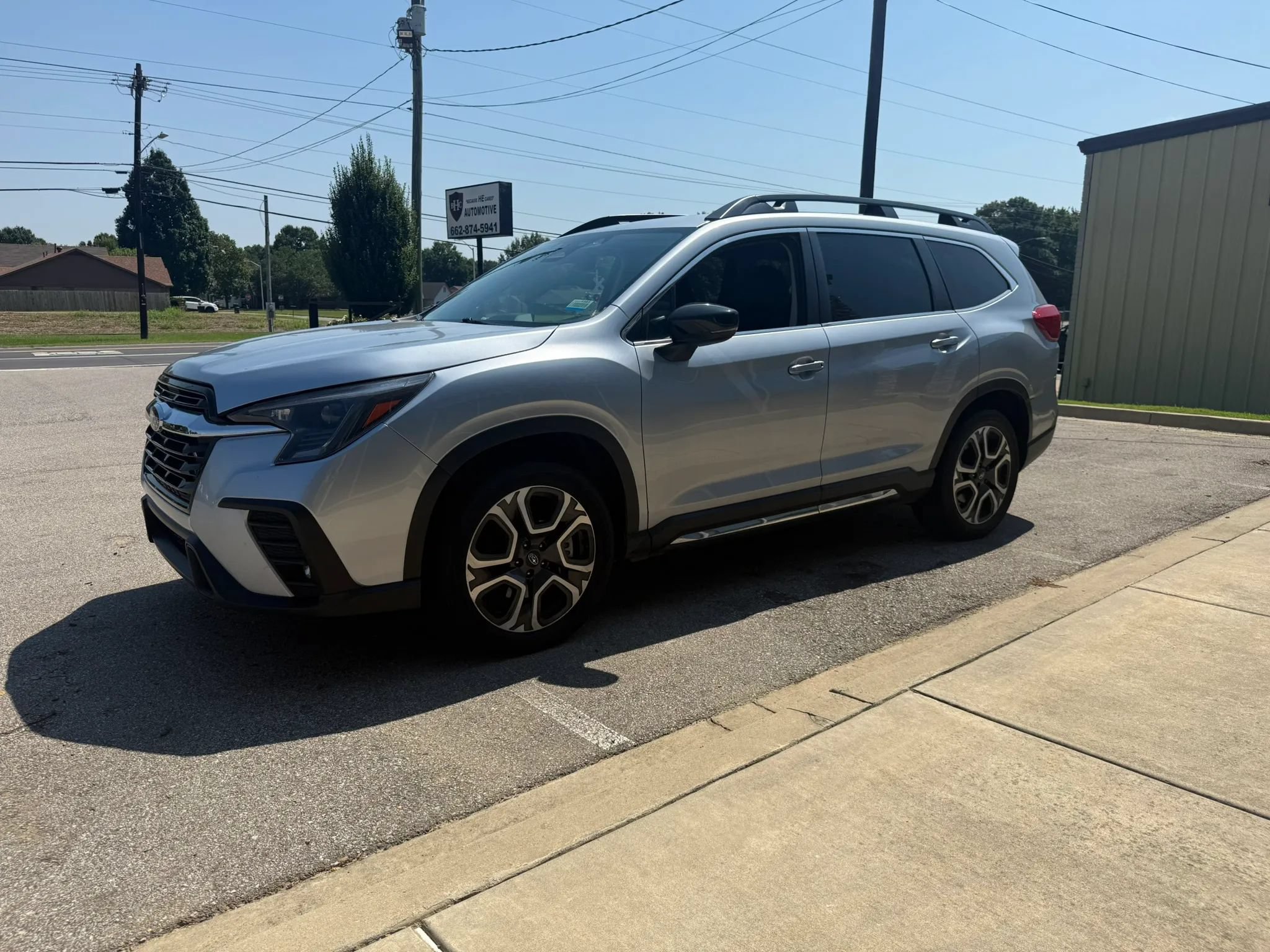 Used 2024 Subaru Ascent Limited AWD/4WD image 4