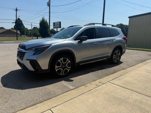Used 2024 Subaru Ascent Limited AWD/4WD image 4