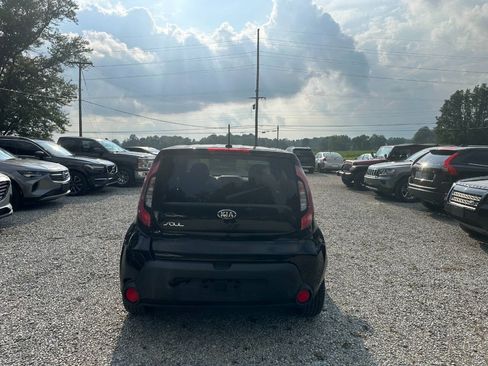 Used 2014 Kia Soul FWD image 5