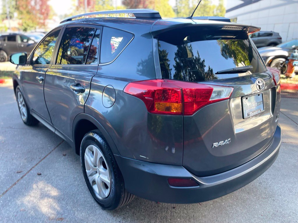 Used 2013 Toyota RAV4 LE AWD/4WD image 6