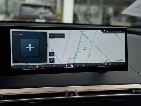 Used 2025 BMW iX xDrive50 w/ Convenience Package image 20