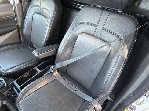 Certified 2022 Ford Transit Connect XL image 21