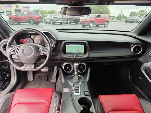 Used 2018 Chevrolet Camaro SS RWD image 14