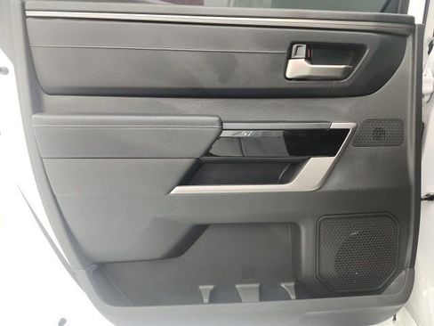 Certified 2025 Toyota Tundra Limited AWD/4WD image 9