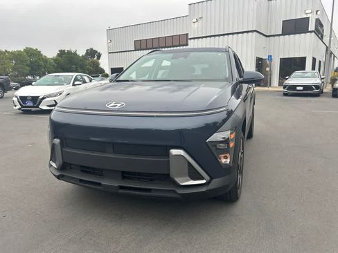 Used 2025 Hyundai Kona SEL AWD/4WD image 5