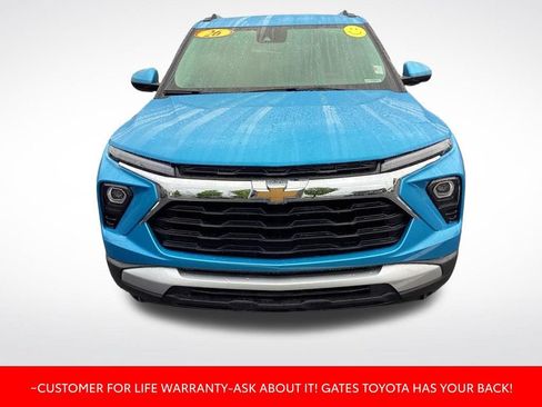 Used 2026 Chevrolet TrailBlazer LT w/ Convenience Package FWD image 2